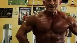 Bodybuilder Mature Daddy Manuel Vanbruna (No Sex