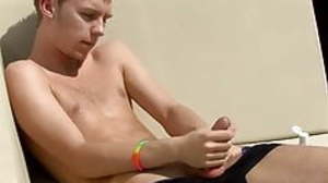 Twink loves wanking solo on a knockabout far from