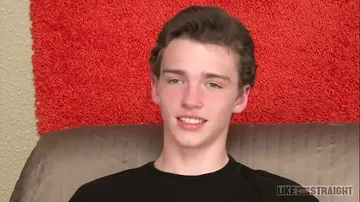 Inexperienced twunk dude castings about a