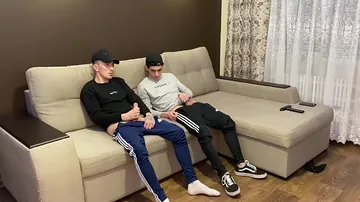 Youthfull studs give someone the brush with 2