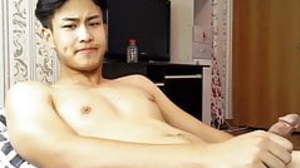 20yo slim and cute Korean boy Luivan wanks on..